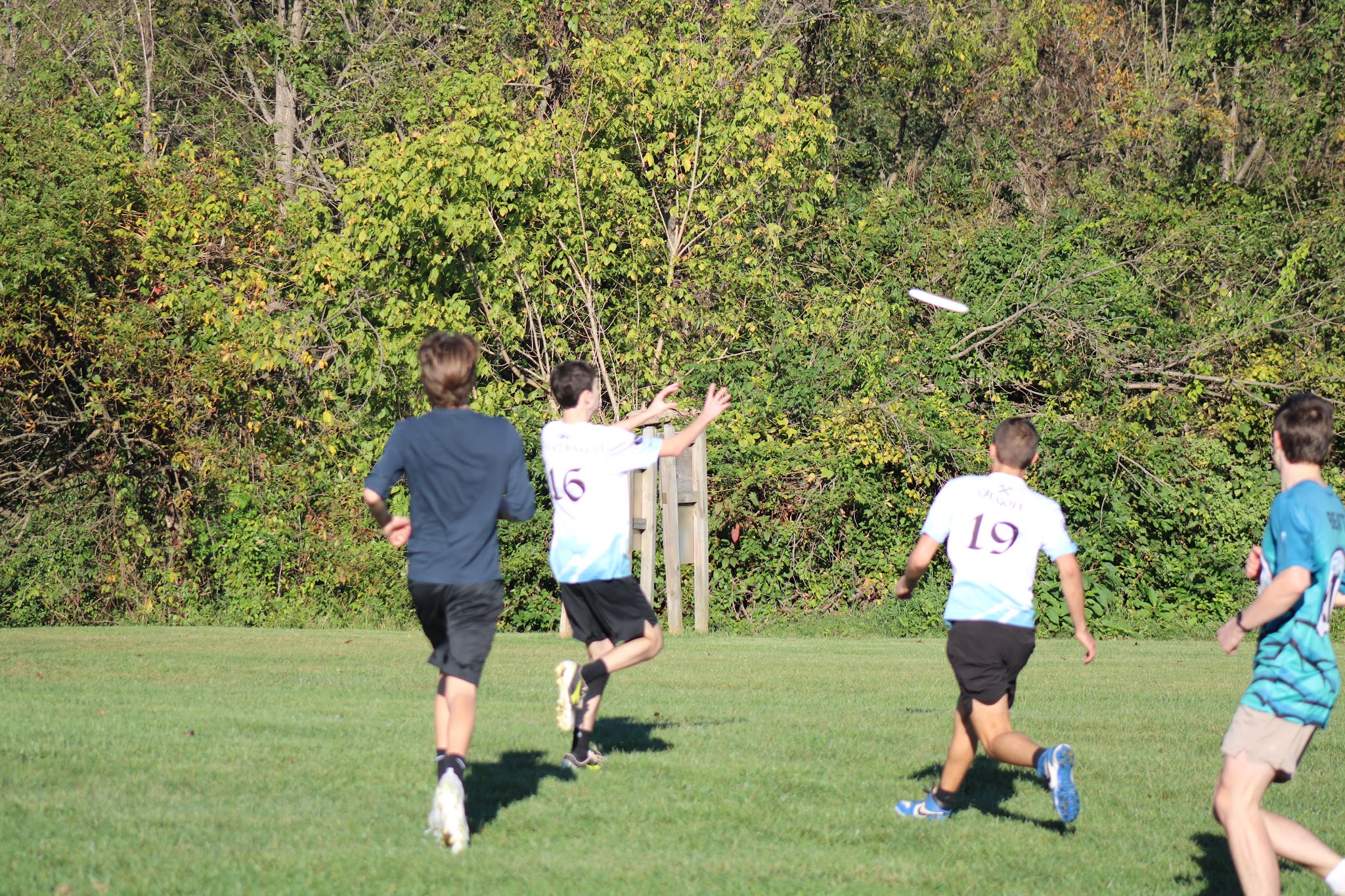 Whitman Poets in action at the Fall Fling tournament, October 2025
